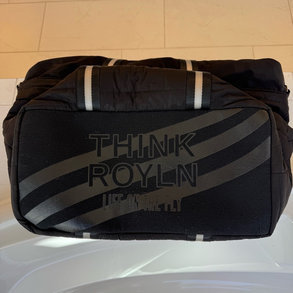 Think Roylin Black Camo Quilted Tote Bag With Detachable Shoulder Strap - Picture 11 of 13